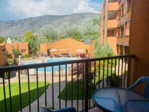 Unit 106 Lakeshore Villas Resort